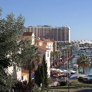 apartamento-clube-nautica.hotelaalgarve.com/
