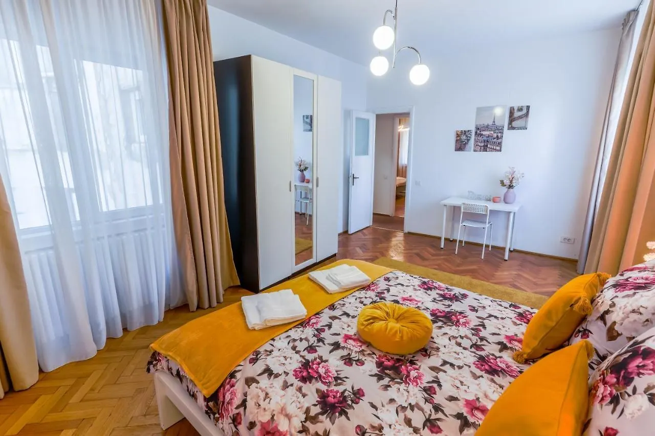 Ultracentral Golden Gatehouse 3 Bdrm Bucarest