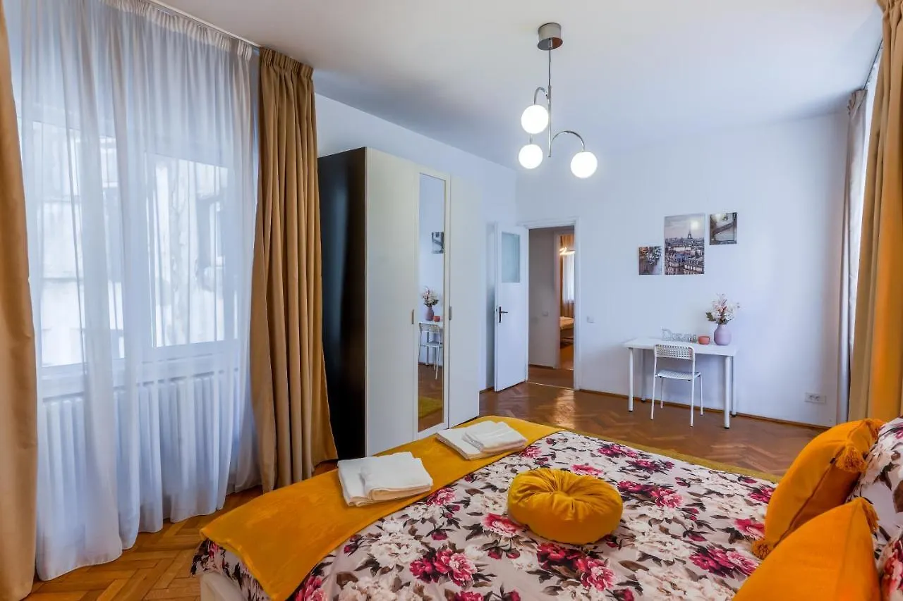 Appartamento Ultracentral Golden Gatehouse 3 Bdrm Bucarest